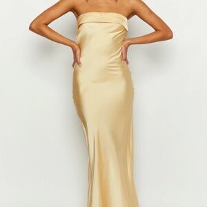 Beginning boutique Yellow dress